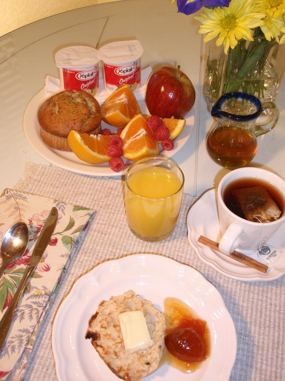 ホライゾン イン ＆ オーシャン ビュー ロッジ Carmel-by-the-Sea 部屋 写真