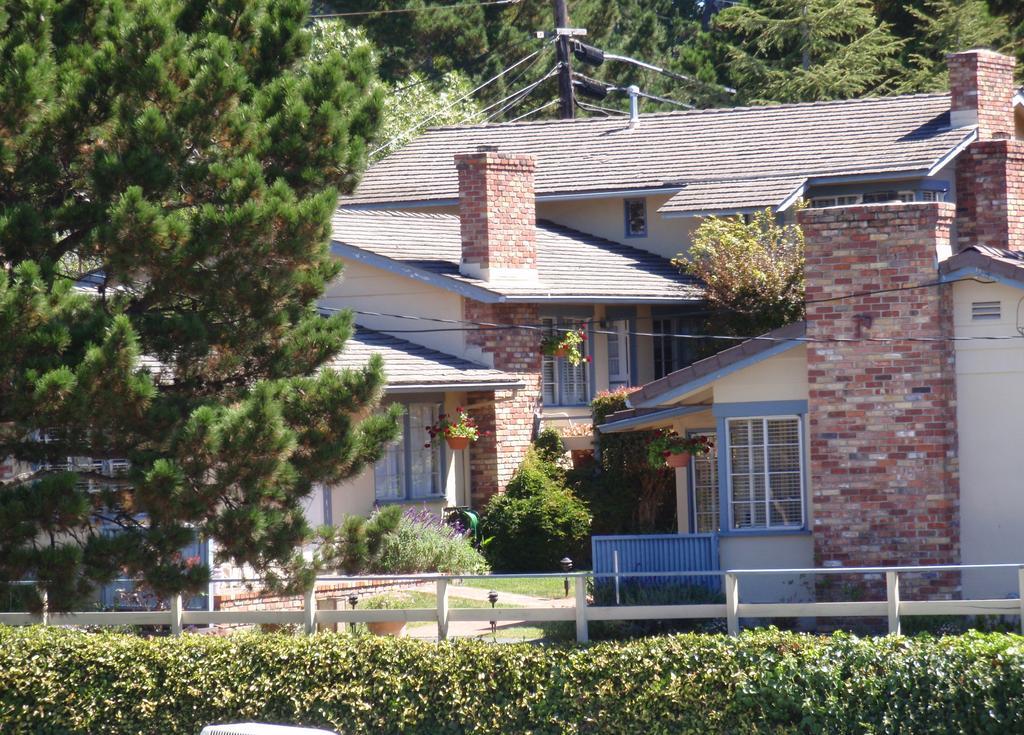 ホライゾン イン ＆ オーシャン ビュー ロッジ Carmel-by-the-Sea 部屋 写真